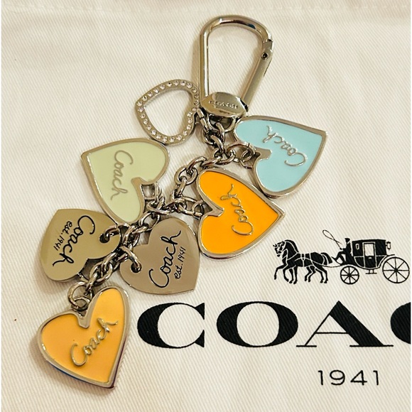 💰SOLD💰NWOT Coach 1941 Heart Keychain - Picture 6 of 10